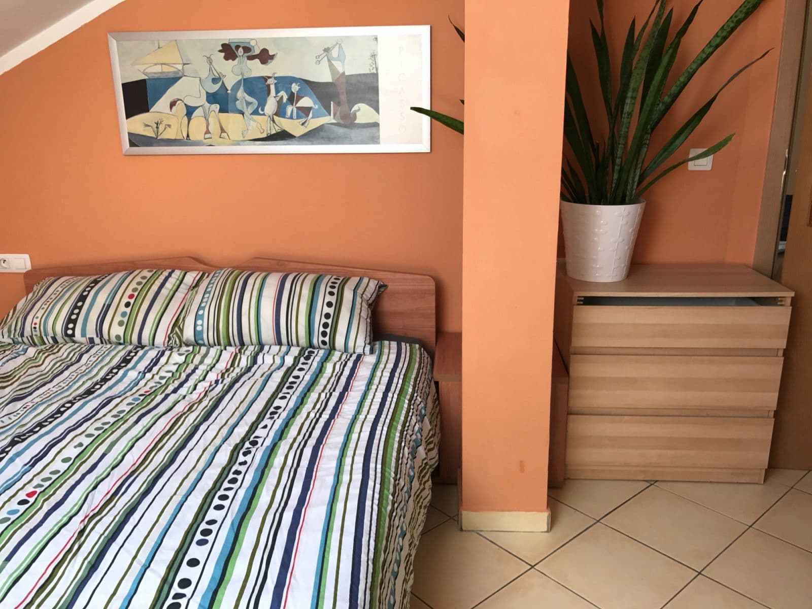 Pronájem bytu  56 m², Na Poříčním právu, Praha, Praha