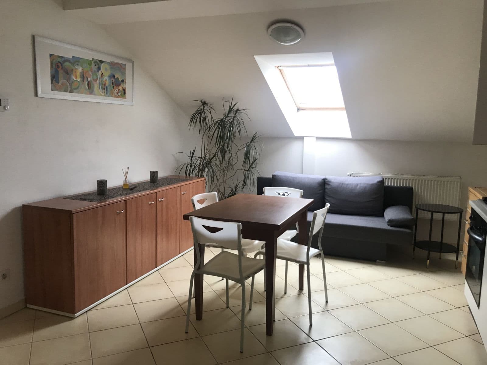 Pronájem bytu  56 m², Na Poříčním právu, Praha, Praha