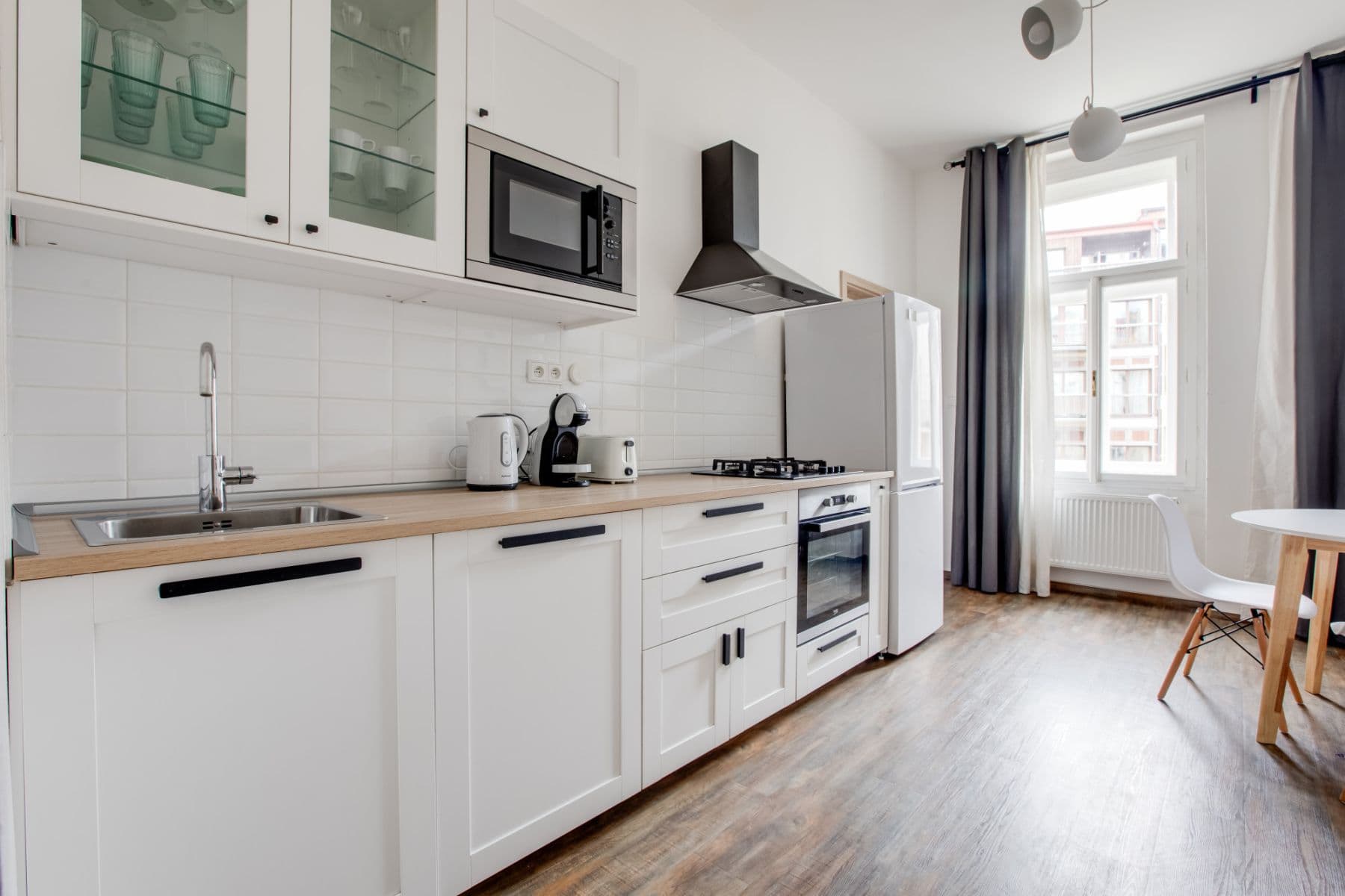 Pronájem bytu  72 m², U Akademie, Praha, Praha