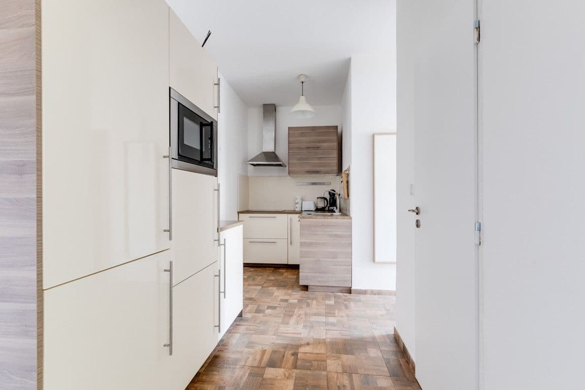 Pronájem bytu  90 m², Lublaňská, Praha, Praha