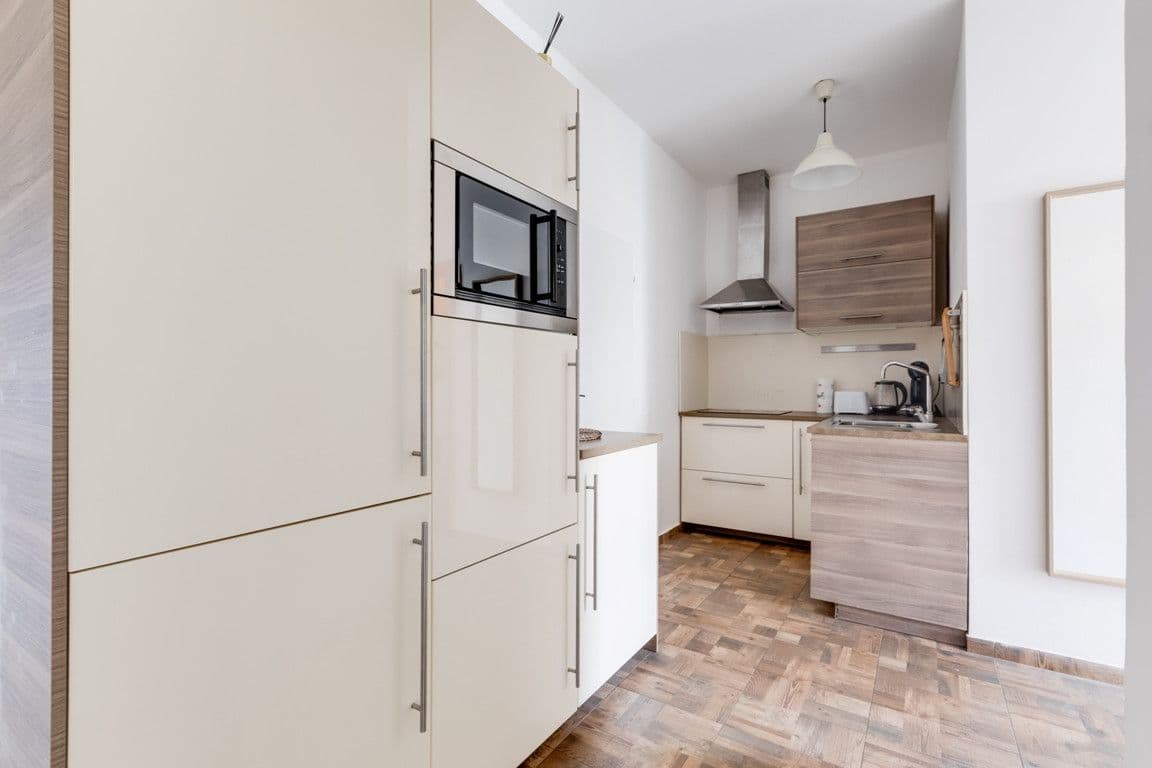 Pronájem bytu  90 m², Lublaňská, Praha, Praha