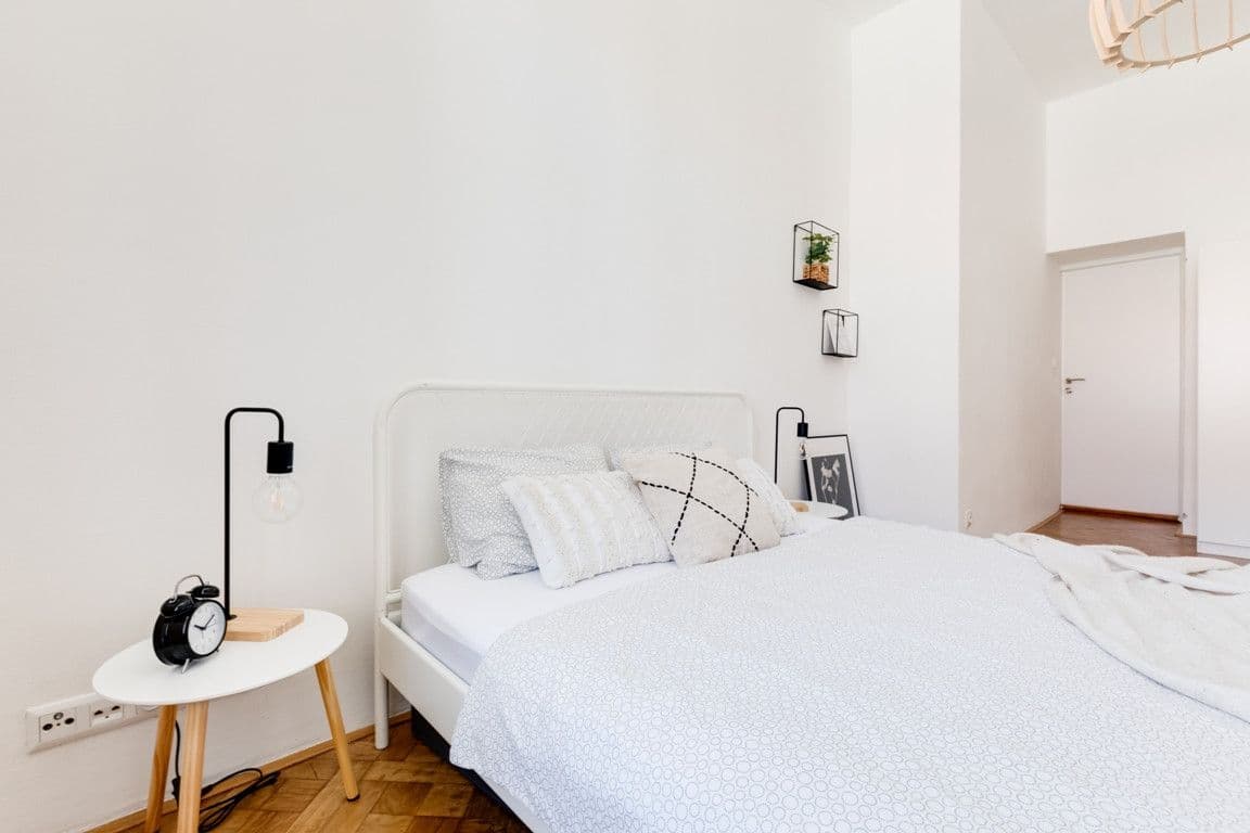 Pronájem bytu  90 m², Lublaňská, Praha, Praha