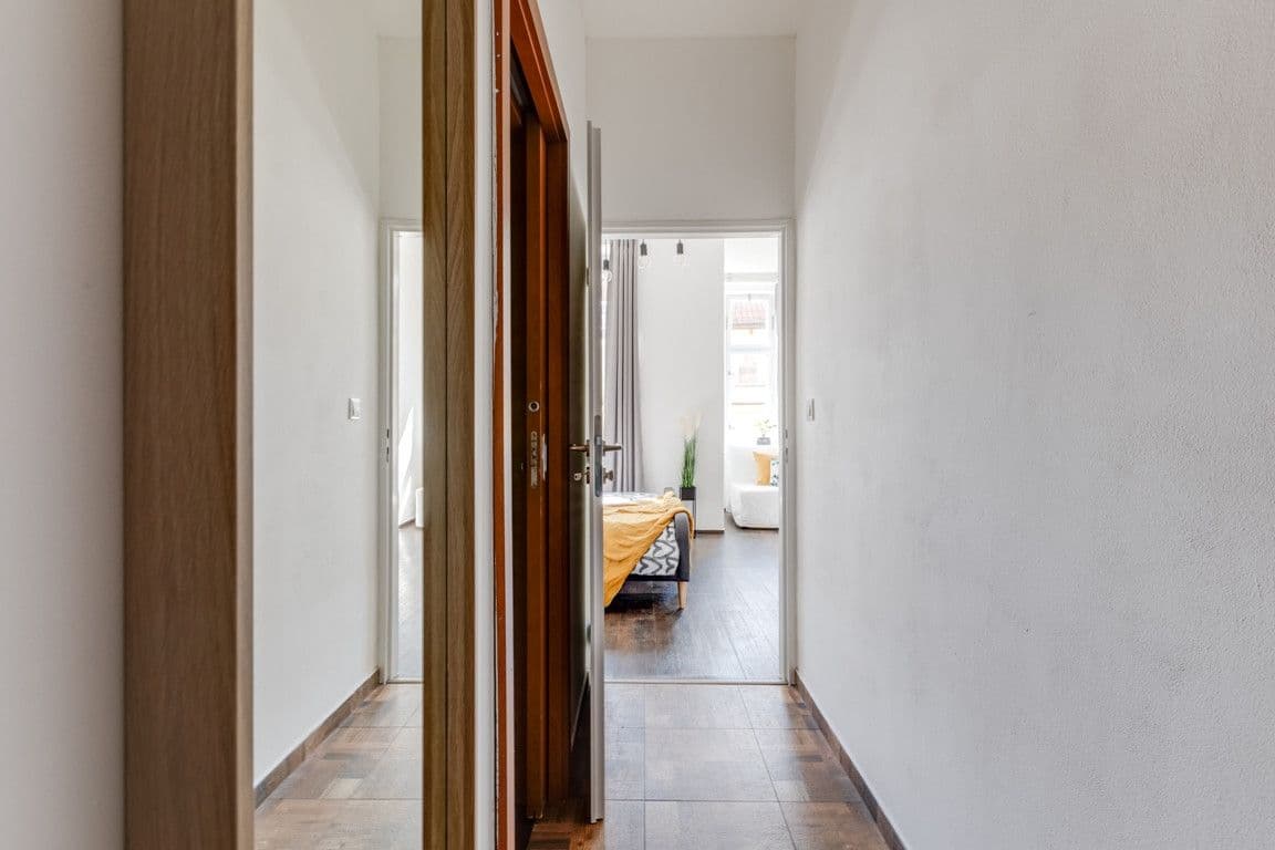 Pronájem bytu  90 m², Lublaňská, Praha, Praha