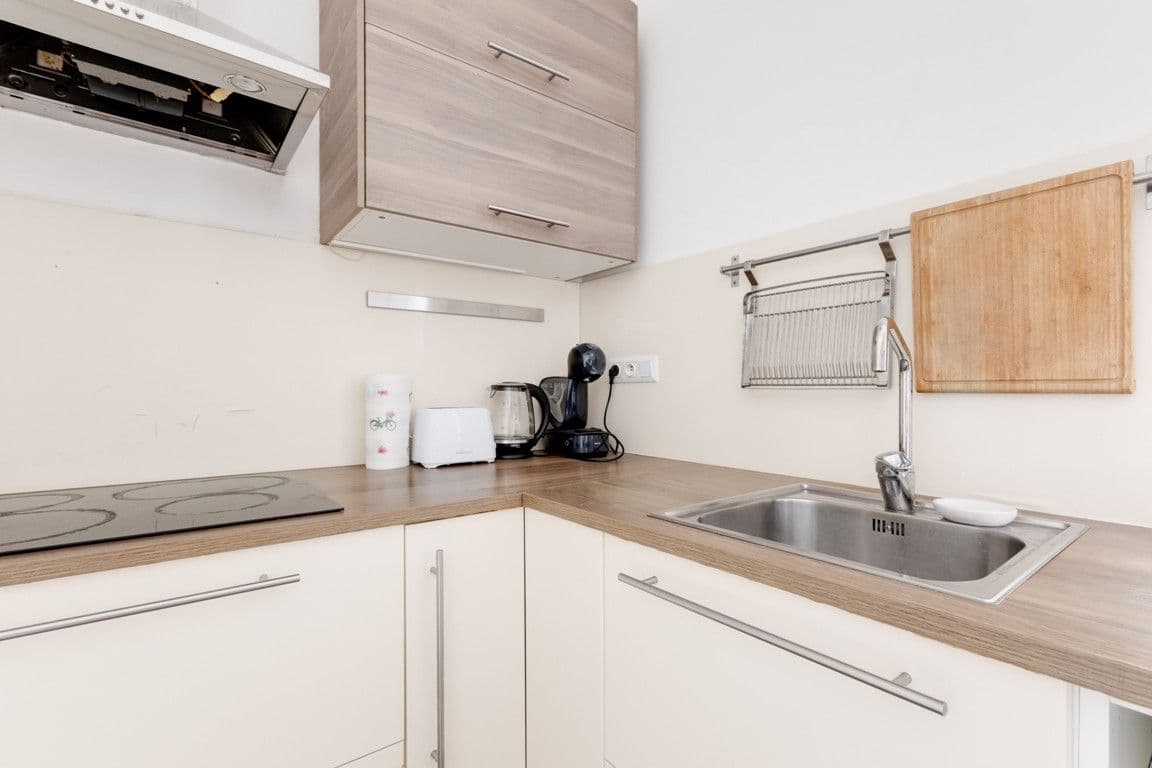 Pronájem bytu  90 m², Lublaňská, Praha, Praha