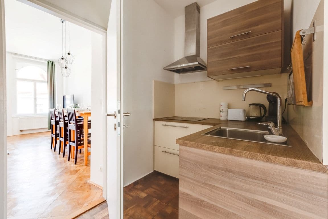 Pronájem bytu  90 m², Lublaňská, Praha, Praha
