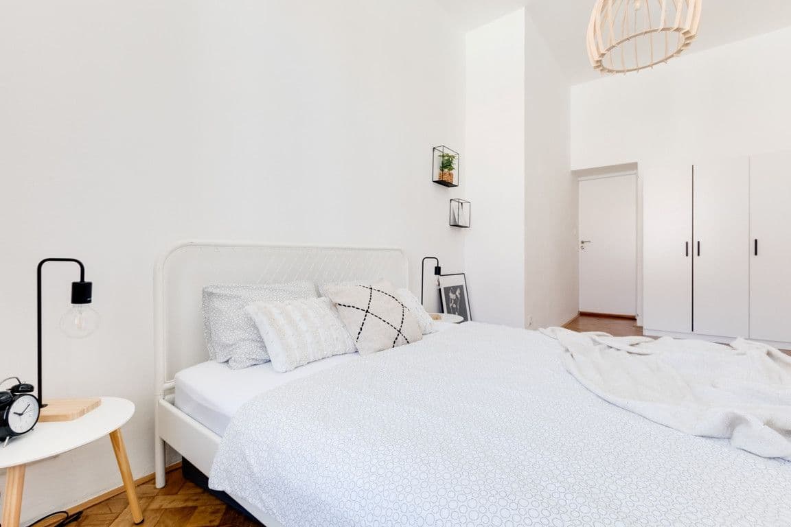 Pronájem bytu  90 m², Lublaňská, Praha, Praha