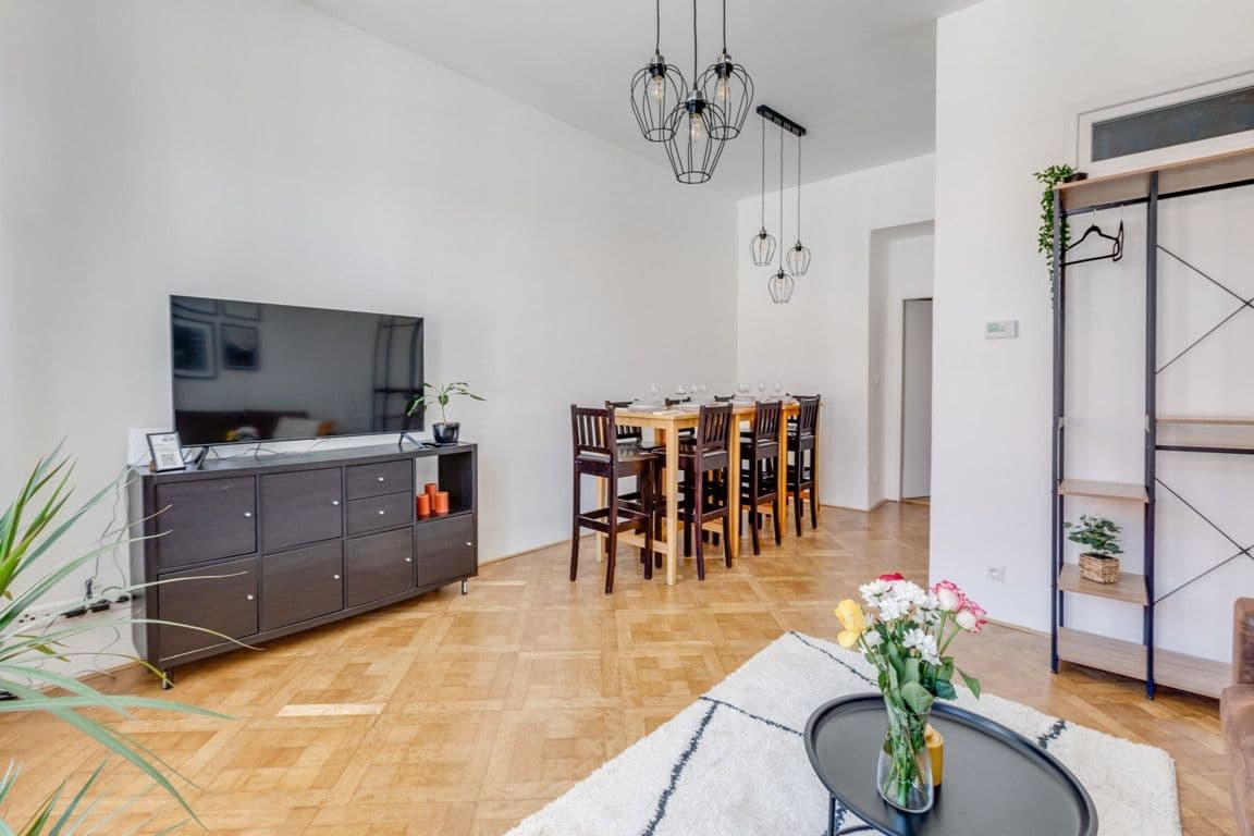 Pronájem bytu  90 m², Lublaňská, Praha, Praha