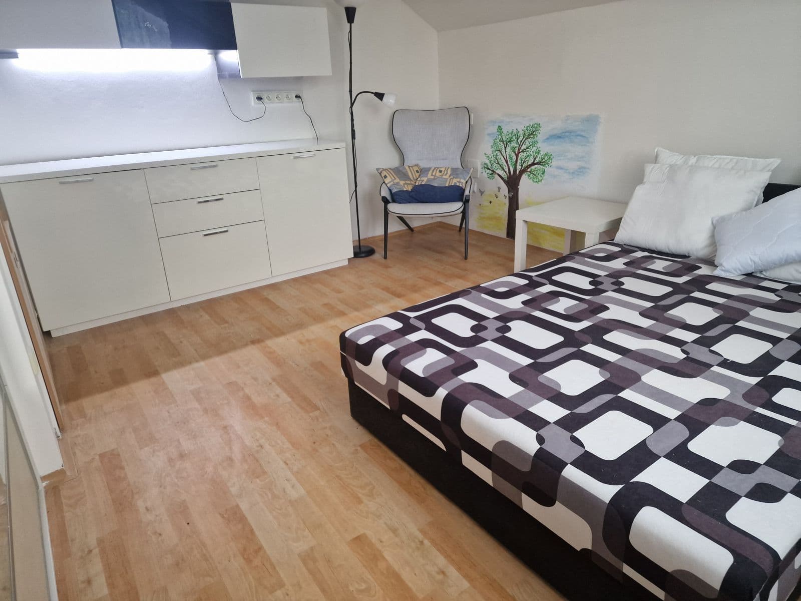 Pronájem bytu  43 m², Stará náves, Praha, Praha