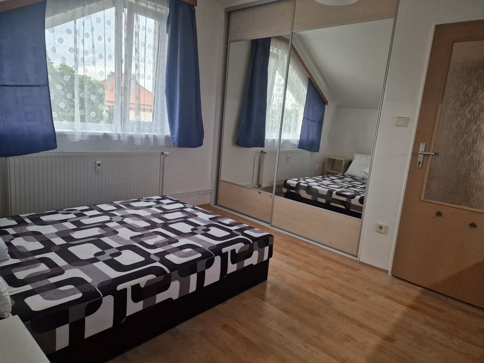Pronájem bytu  43 m², Stará náves, Praha, Praha