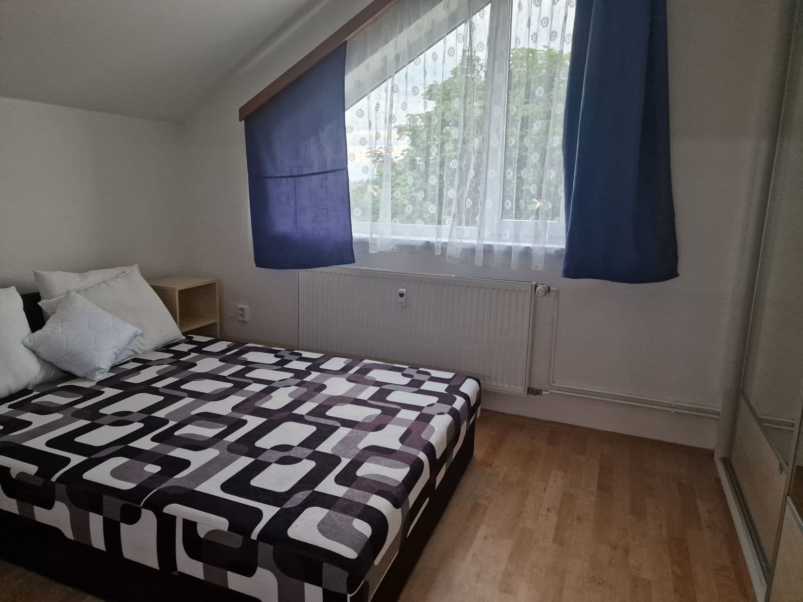 Pronájem bytu  43 m², Stará náves, Praha, Praha