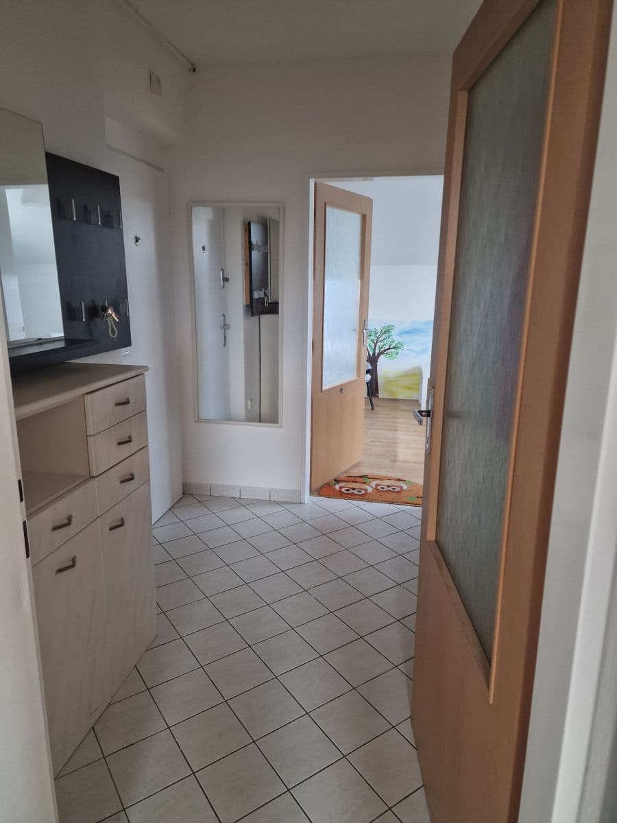 Pronájem bytu  43 m², Stará náves, Praha, Praha