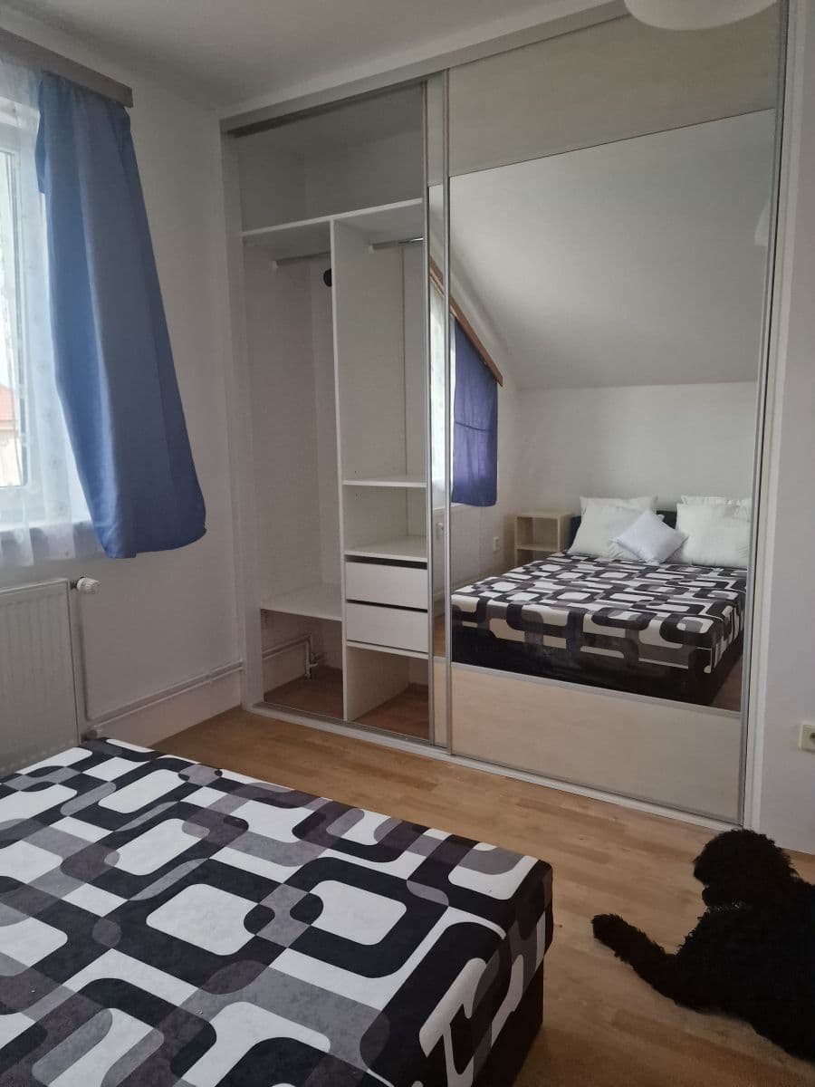 Pronájem bytu  43 m², Stará náves, Praha, Praha