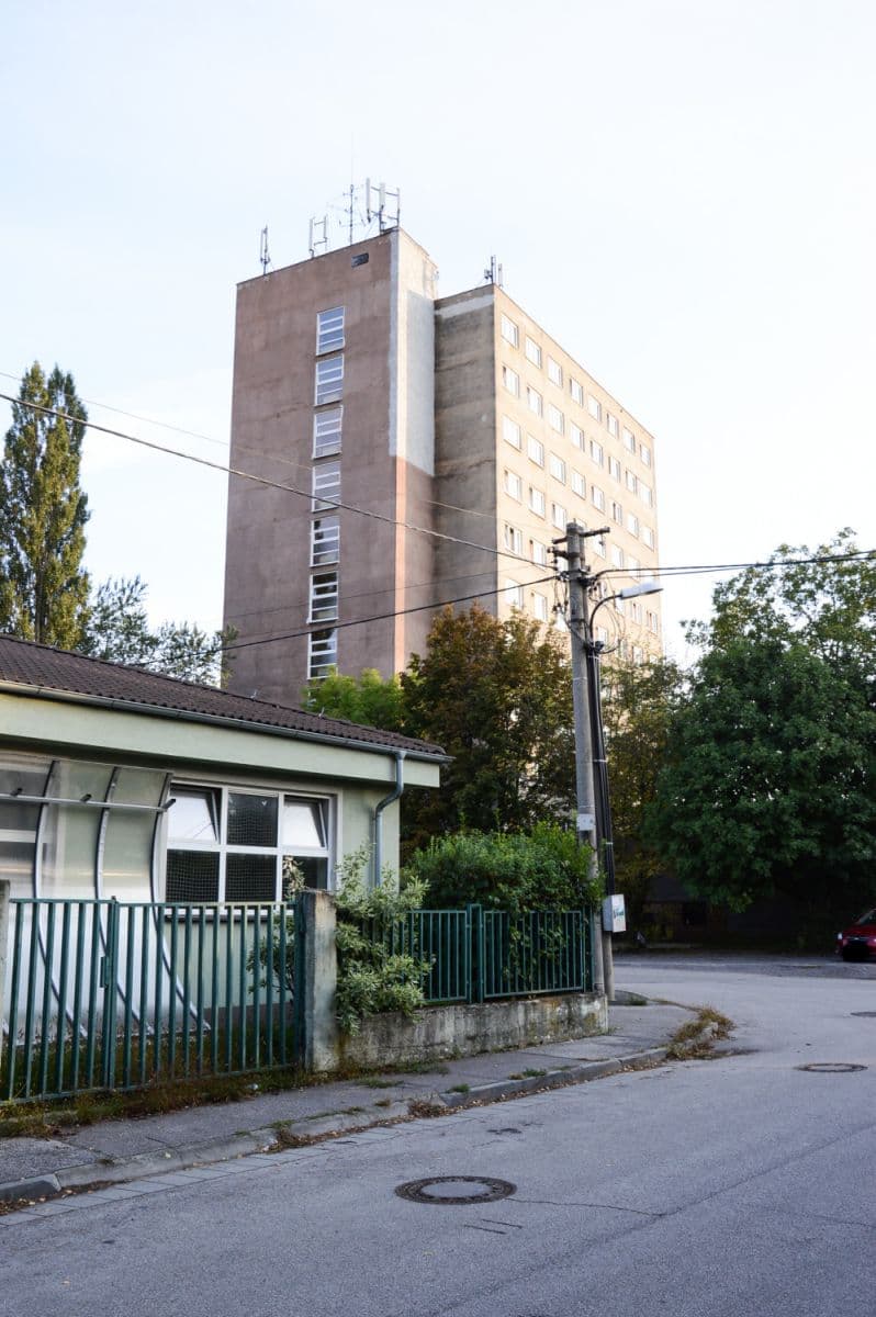 Pronájem bytu  24 m², Novobanská, Petržalka, Bratislavský kraj
