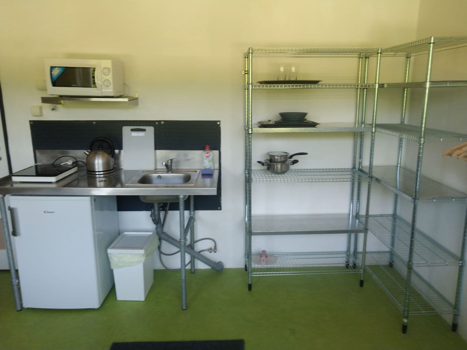 Pronájem bytu  19 m², Ďáblická, Praha, Praha