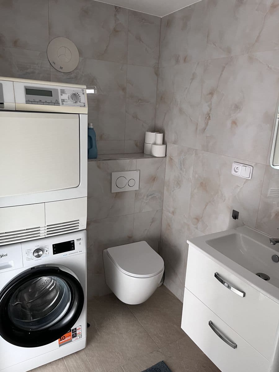 Pronájem bytu  38 m², Babice  Rehenice, Řehenice, Středočeský kraj