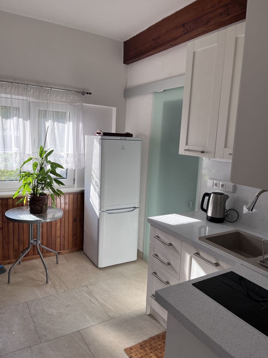 Pronájem bytu  38 m², Babice  Rehenice, Řehenice, Středočeský kraj
