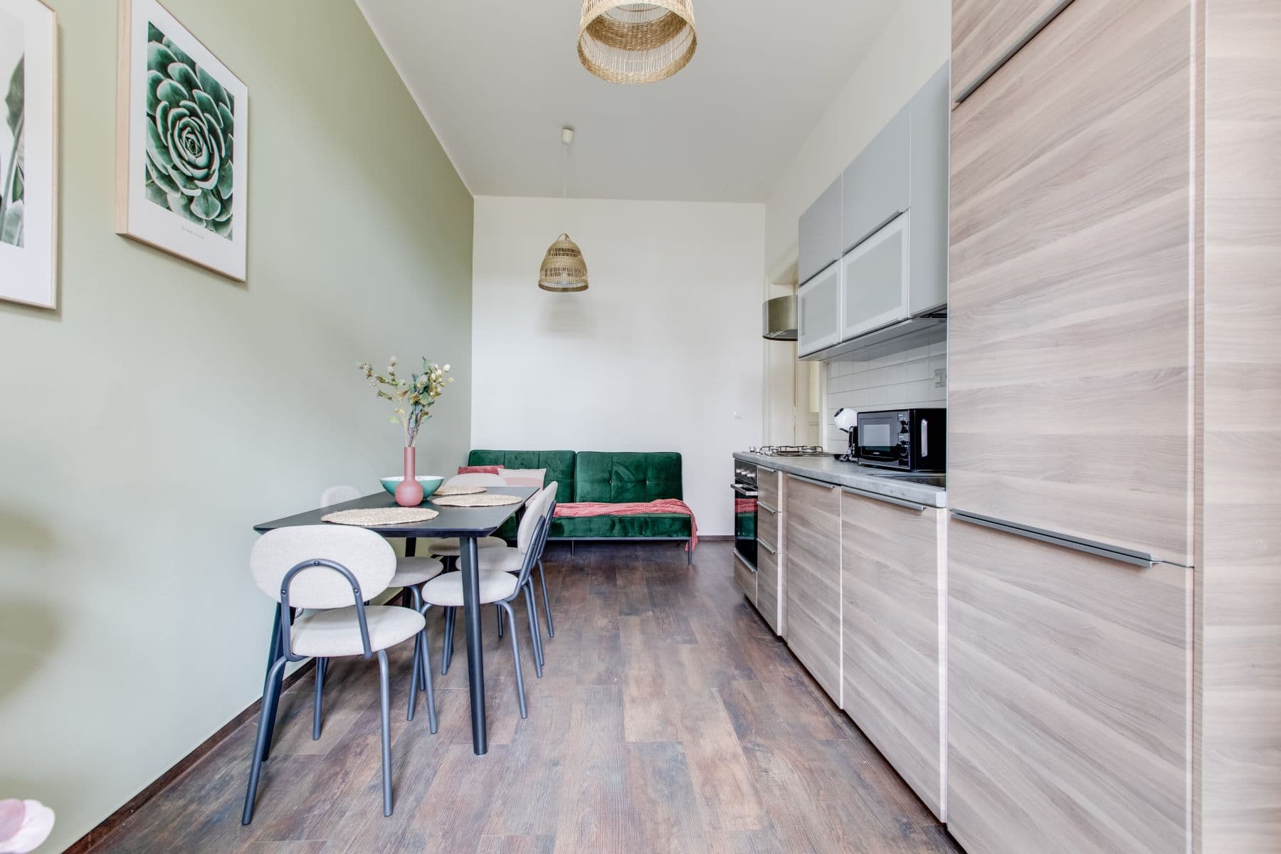 Pronájem bytu  65 m², Legerova, Praha, Praha