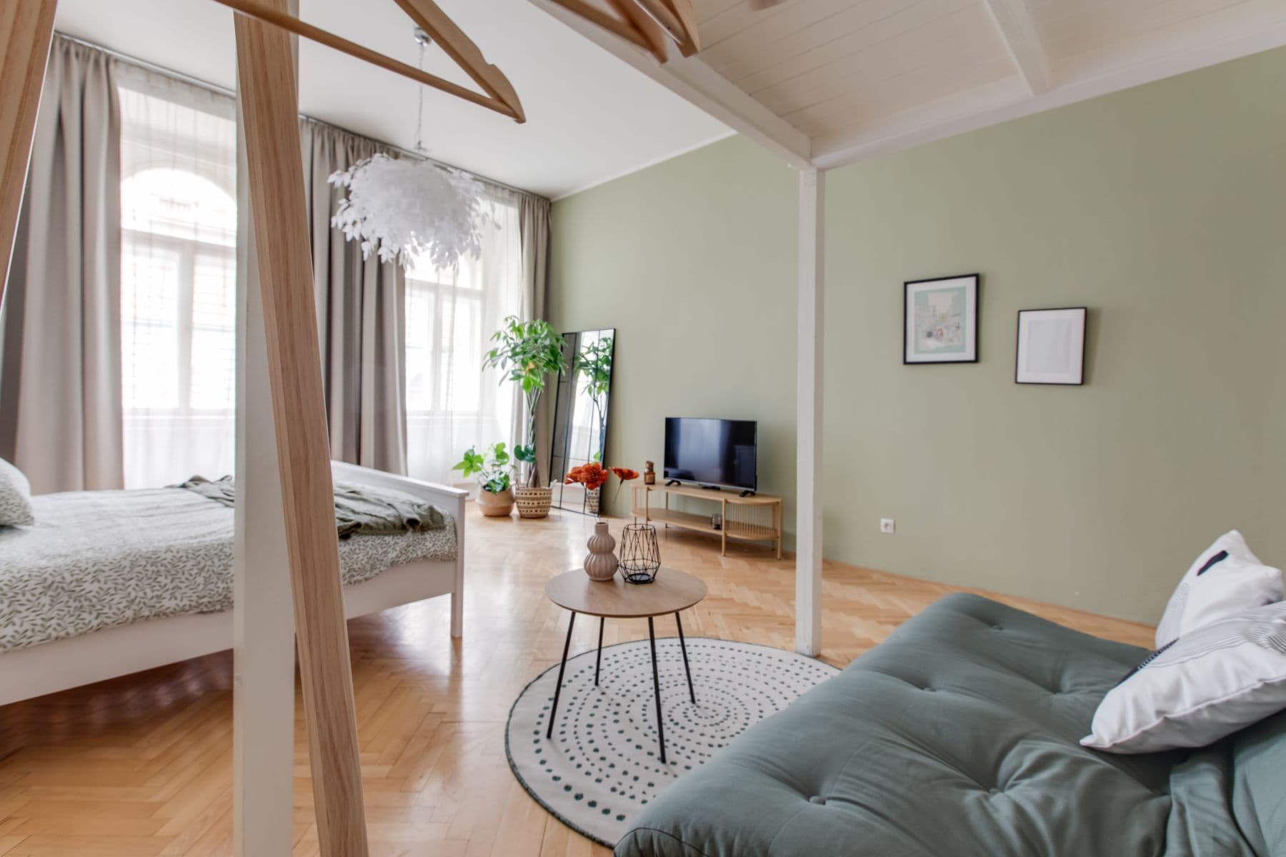 Pronájem bytu  65 m², Legerova, Praha, Praha