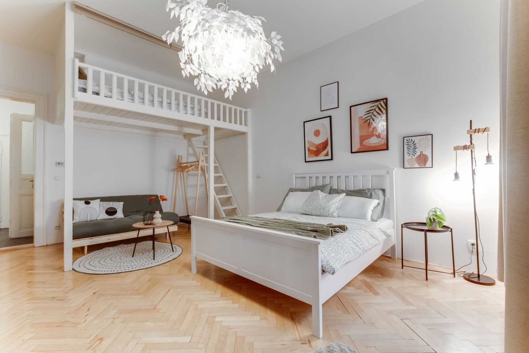 Pronájem bytu  65 m², Legerova, Praha, Praha