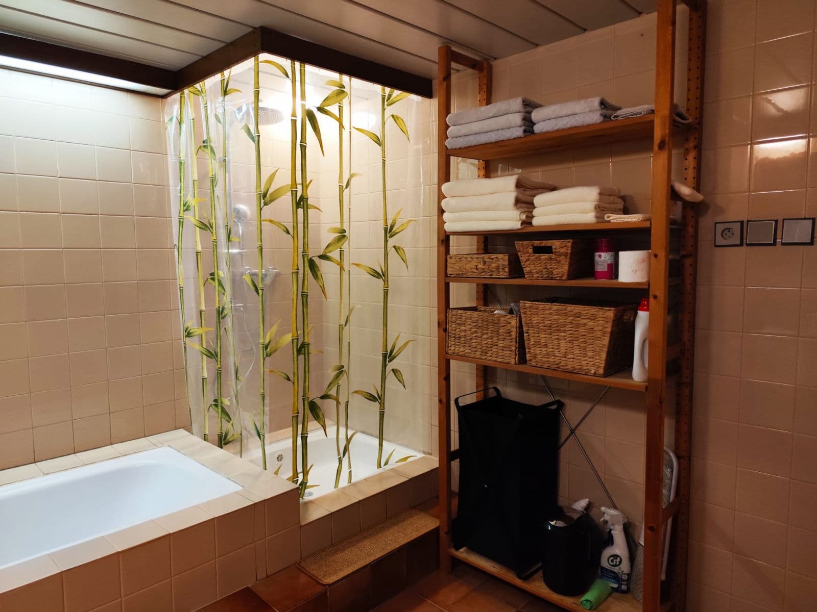 Pronájem bytu  60 m², Kamenná, Brno, Jihomoravský kraj