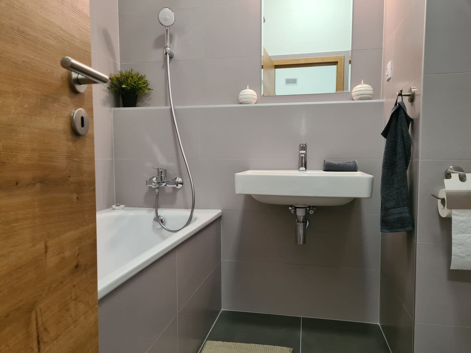 Pronájem bytu  52 m², Šancová c, Bratislava - mestská časť Staré Mesto, Bratislavský kraj