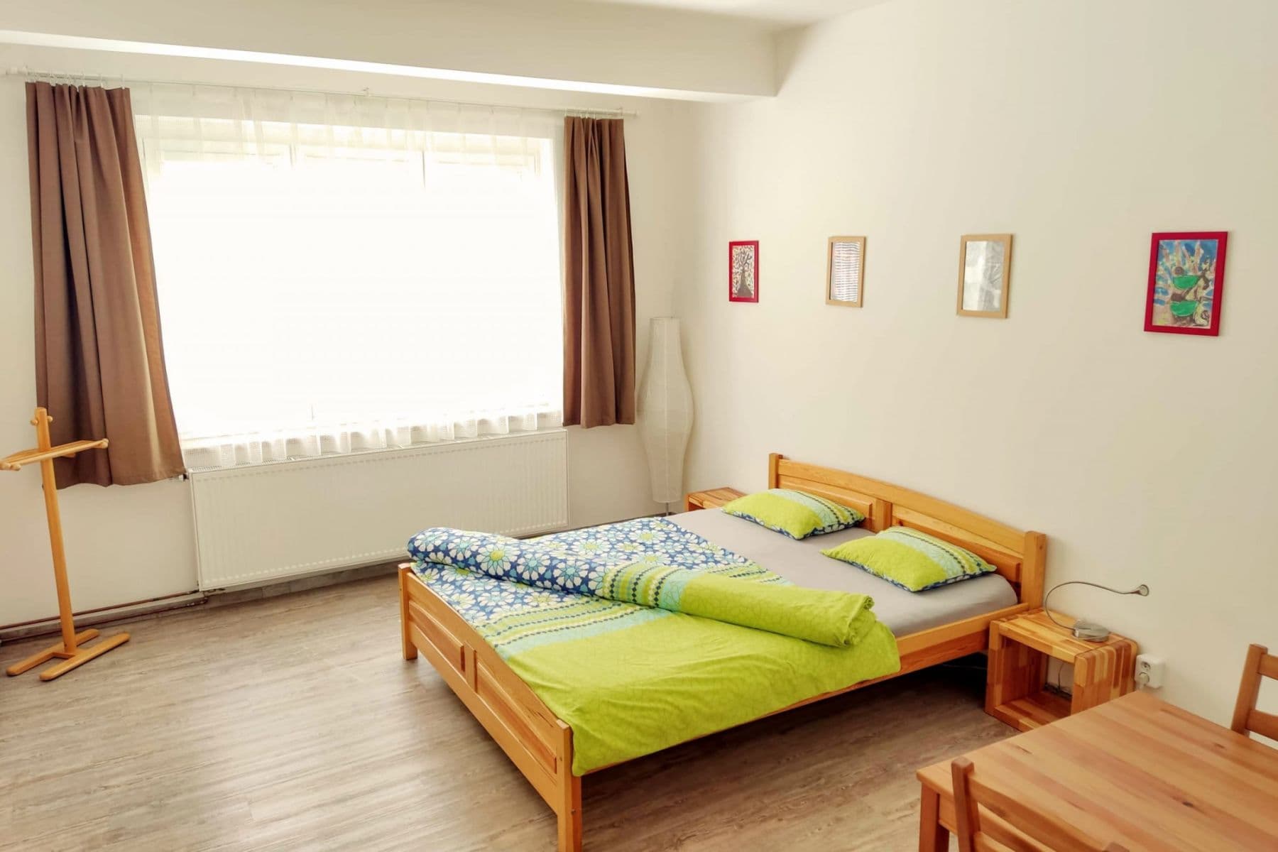 Pronájem bytu  47 m², Viklefova, Praha, Praha