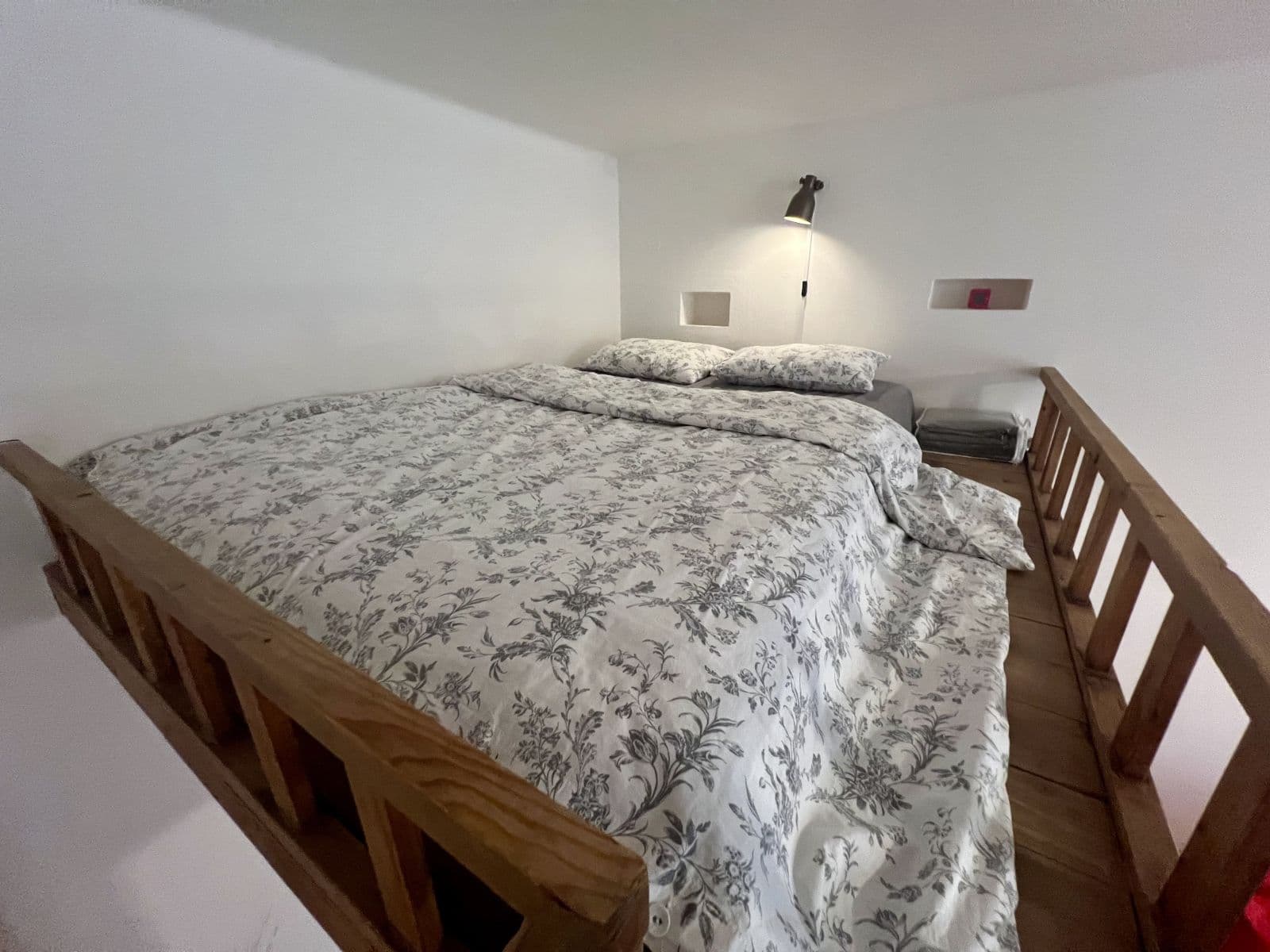 Pronájem bytu  35 m², Příčná, Praha, Praha