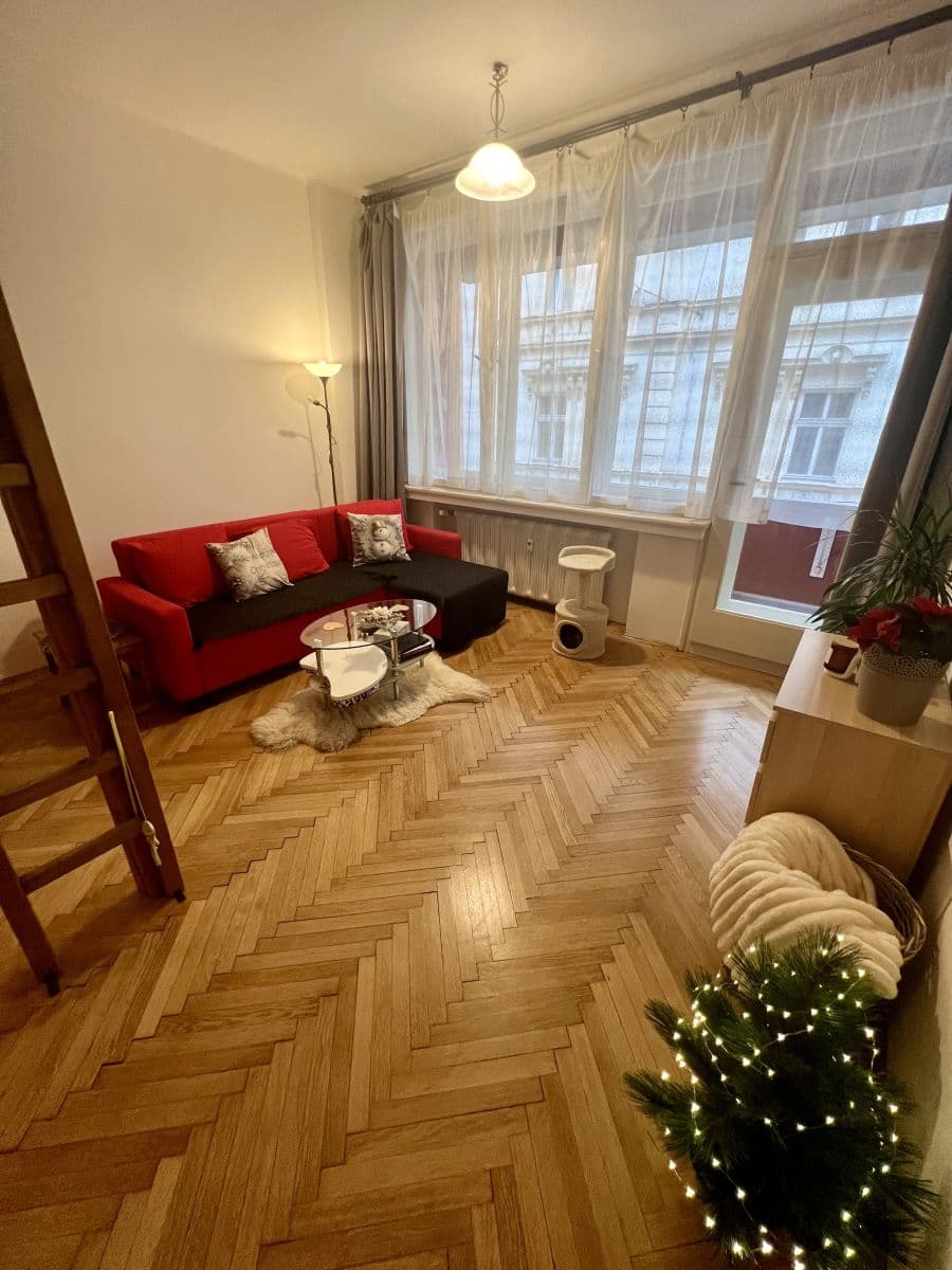 Pronájem bytu  35 m², Příčná, Praha, Praha