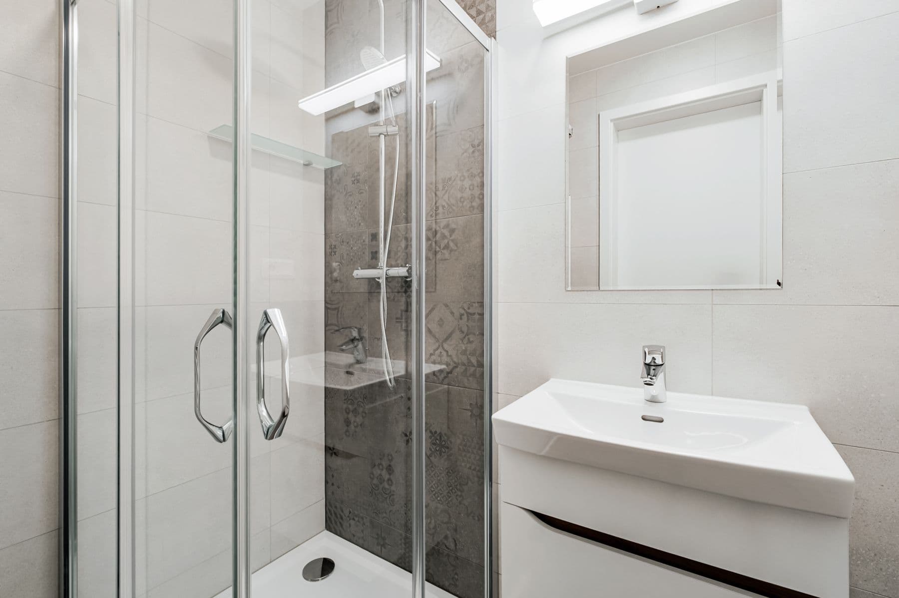 Pronájem bytu  28 m², Veletržní, Praha, Praha