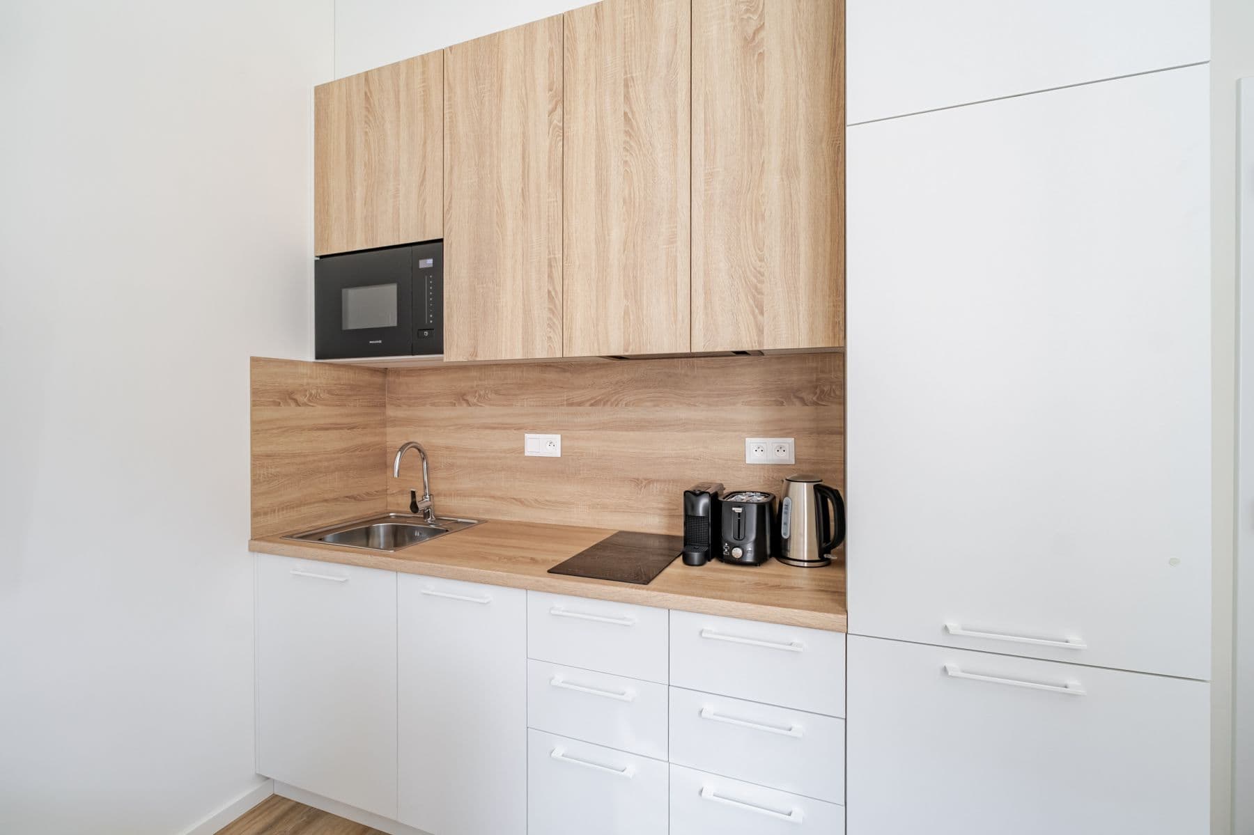 Pronájem bytu  31 m², Veletržní, Praha, Praha