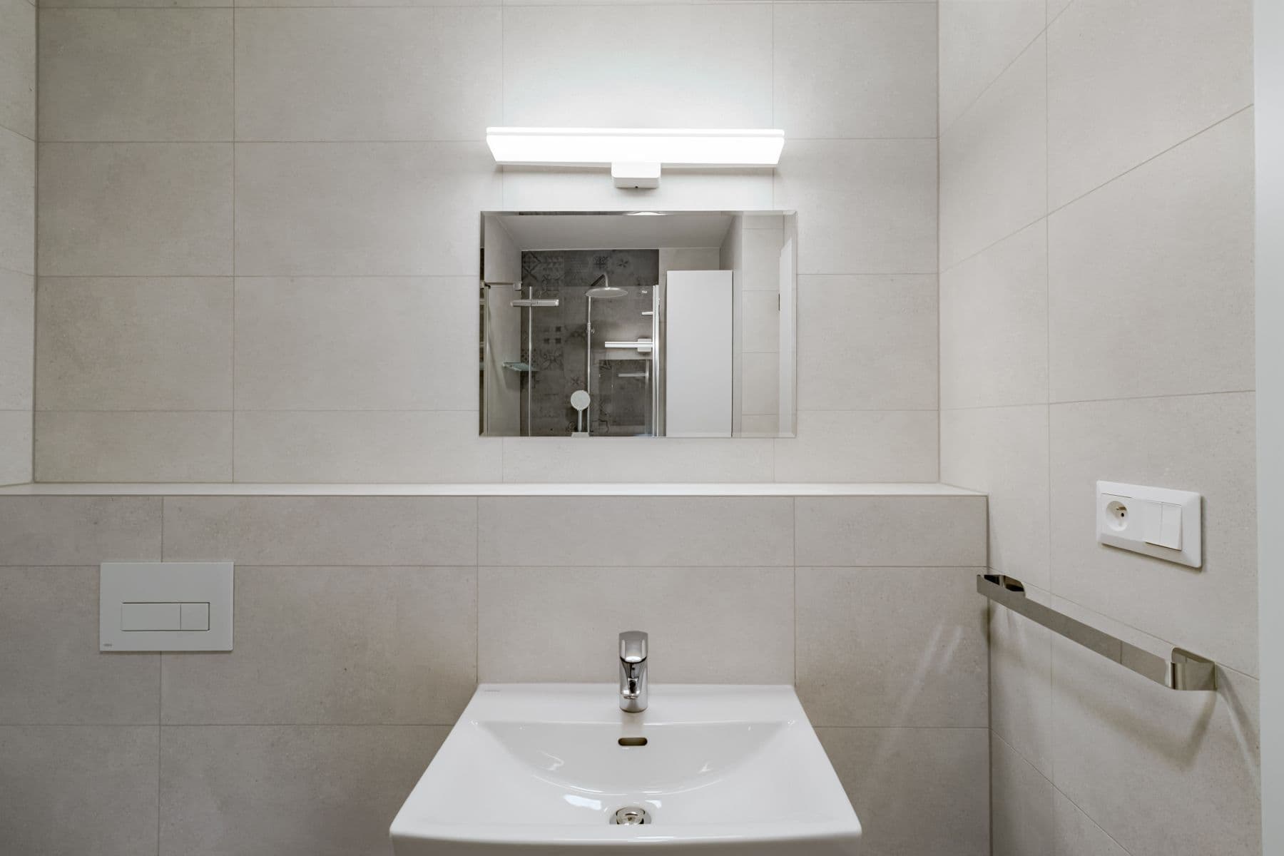Pronájem bytu  46 m², Veletržní, Praha, Praha