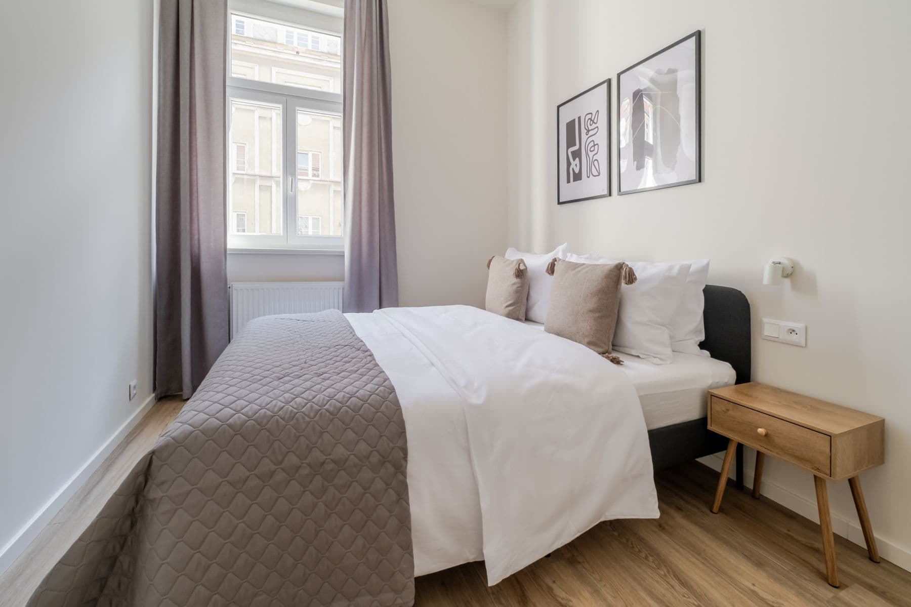 Pronájem bytu  46 m², Veletržní, Praha, Praha