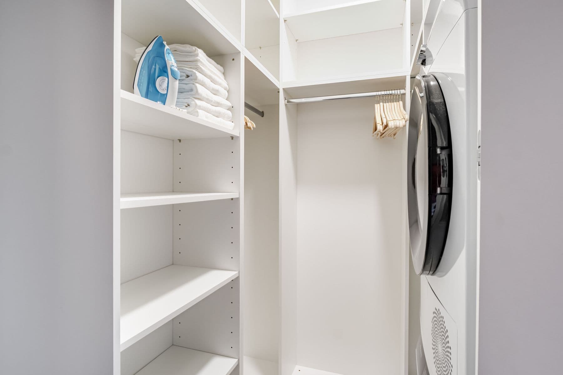 Pronájem bytu  37 m², Veletržní, Praha, Praha