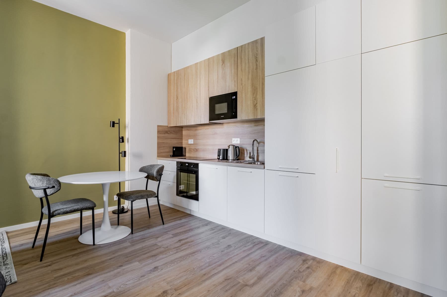 Pronájem bytu  37 m², Veletržní, Praha, Praha