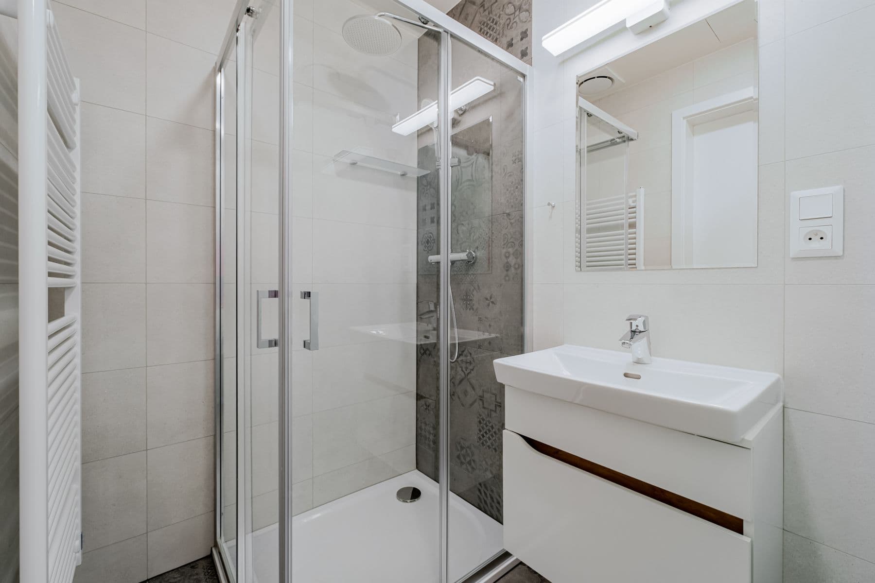 Pronájem bytu  36 m², Veletržní, Praha, Praha