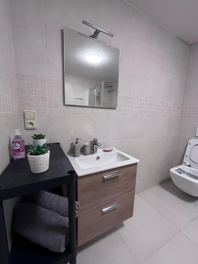 Pronájem bytu  112 m², Do Chuchle, Praha, Praha
