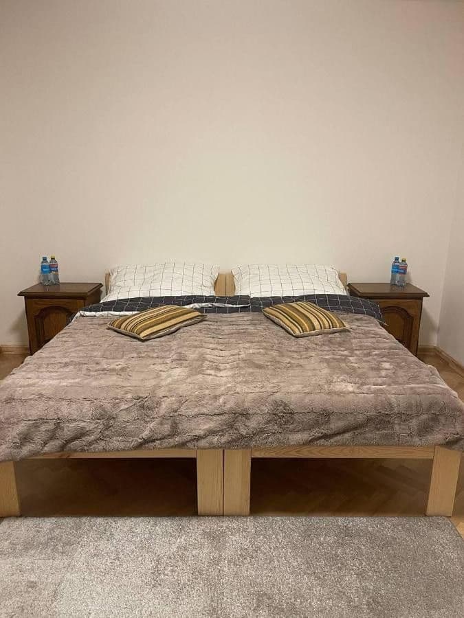 Pronájem bytu  112 m², Do Chuchle, Praha, Praha