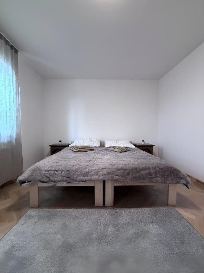 Pronájem bytu  112 m², Do Chuchle, Praha, Praha