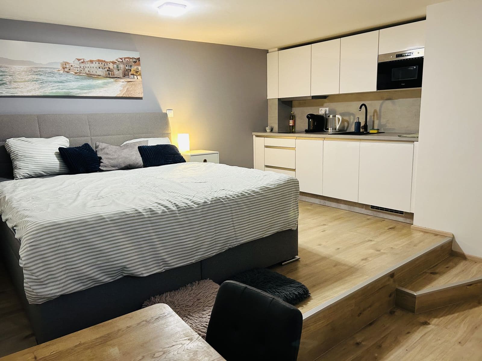 Pronájem bytu  29 m², Rostislavova, Praha, Praha