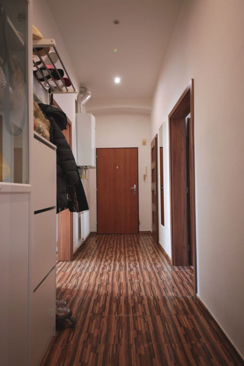 Pronájem bytu  86 m², Dobrovského, Praha, Praha