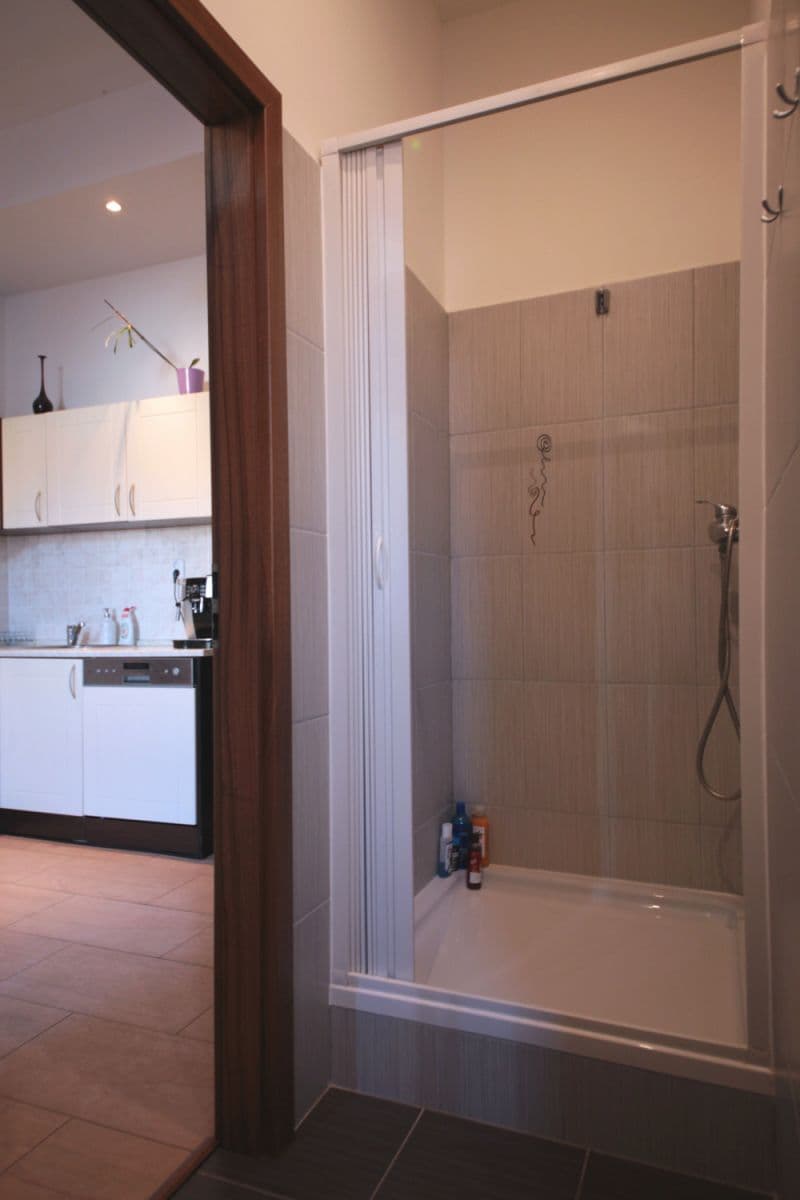 Pronájem bytu  86 m², Dobrovského, Praha, Praha