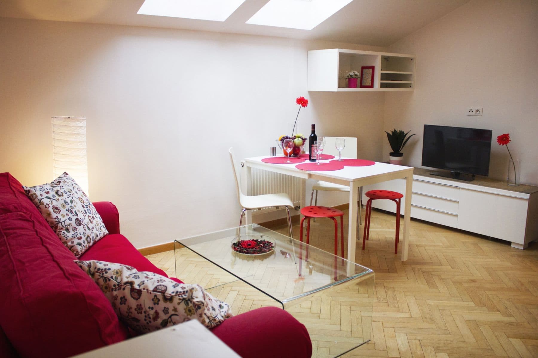 Pronájem bytu  43 m², Tyršova, Praha, Praha