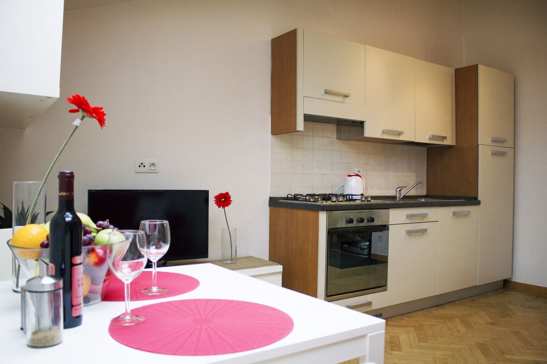 Pronájem bytu  43 m², Tyršova, Praha, Praha