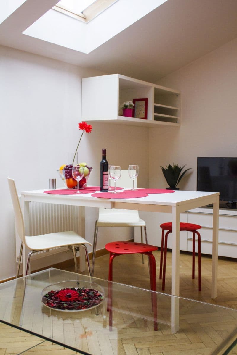 Pronájem bytu  43 m², Tyršova, Praha, Praha