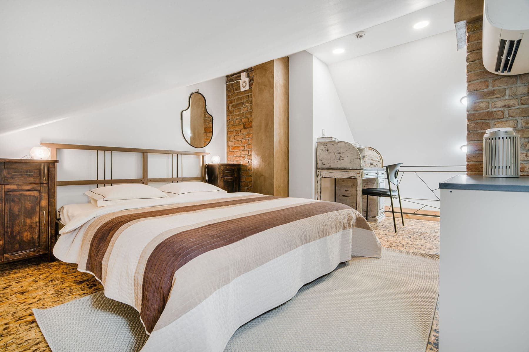 Pronájem bytu  45 m², Na Zámecké, Praha, Praha