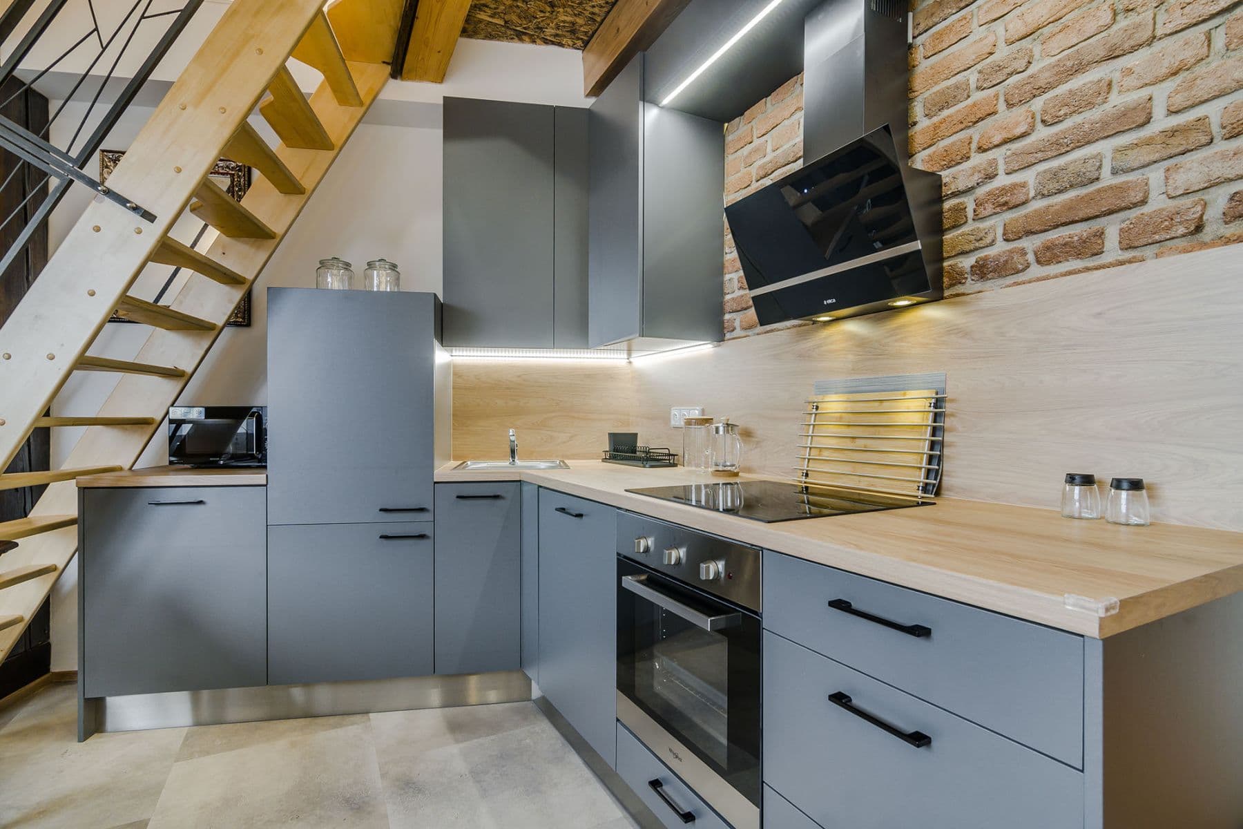 Pronájem bytu  45 m², Na Zámecké, Praha, Praha