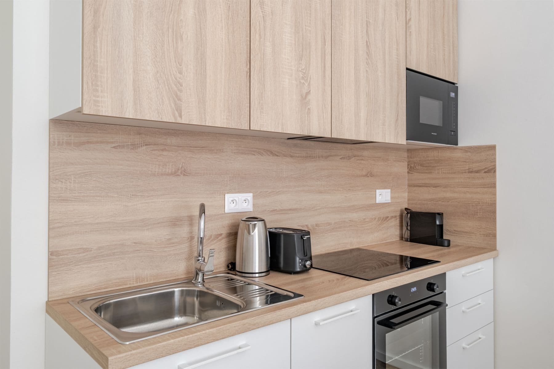 Pronájem bytu  31 m², Veletržní, Praha, Praha
