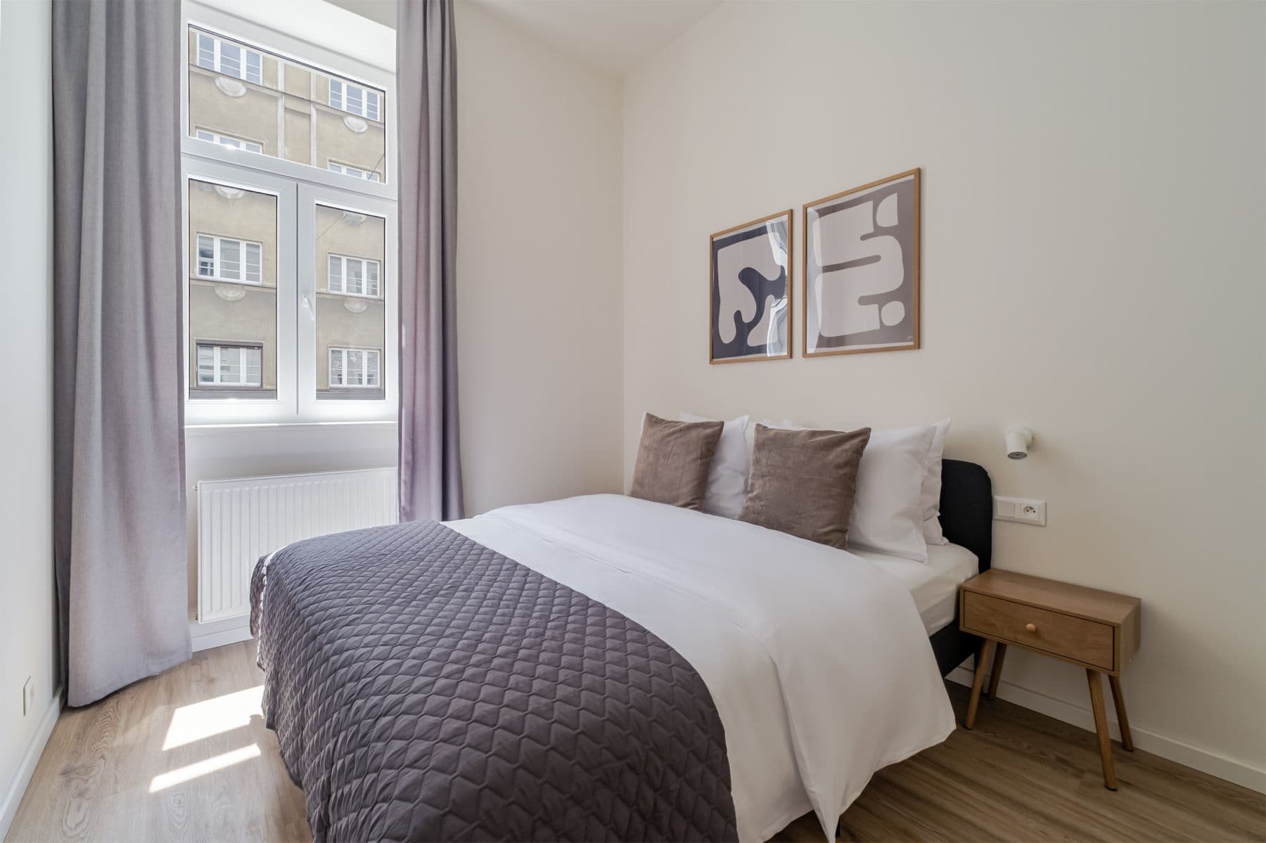 Pronájem bytu  45 m², Veletržní, Praha, Praha