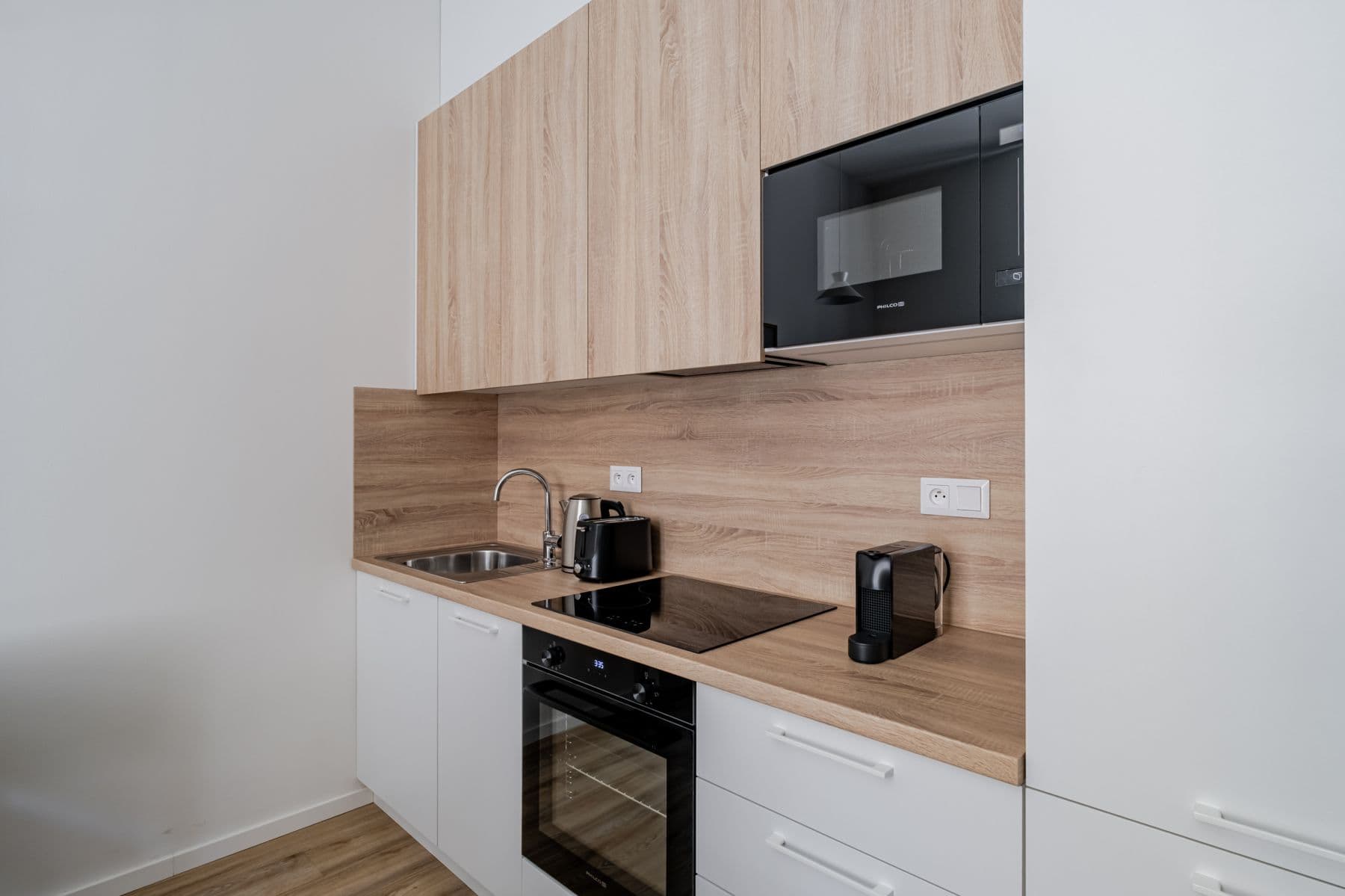 Pronájem bytu  45 m², Veletržní, Praha, Praha