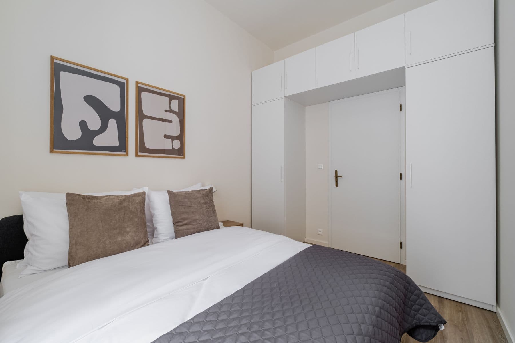 Pronájem bytu  45 m², Veletržní, Praha, Praha